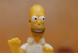 Ü-Ei-Figur Homer Simpson