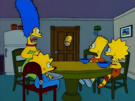 In bester Shining-Manier will der durchgedrehte Homer seine Familie umbringen.