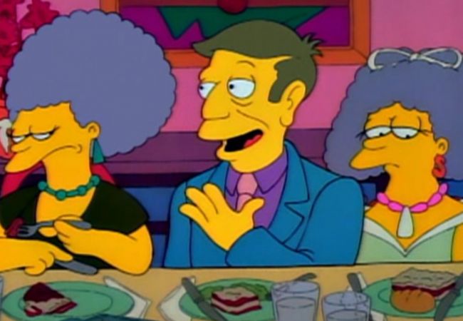 Patty, Selma und Rektor Skinner sind zum Abendessen bei den Simpsons eingeladen.
