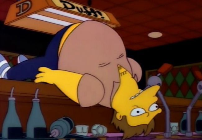 Barney hängt unter Moes Zapfhahn, bis sein Herz zu schlagen aufhört.