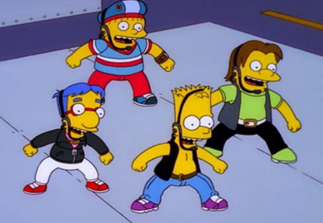 Bart, Milhouse, Nelson und Ralph haben als Party Posse einen Auftritt auf einem Kriegsschiff.
