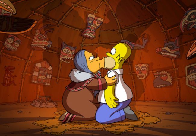 Szene aus "Die Simpsons - Der Film":&nbsp;Inuit-Frau küsst Homer